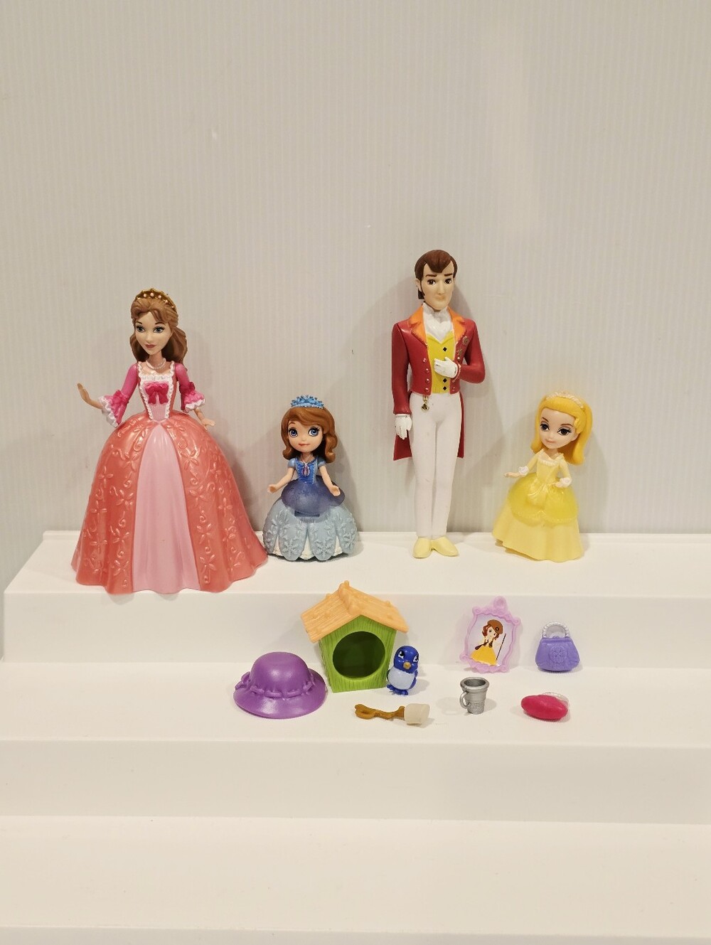 Disney Sofia The First Royal Family Figure Set